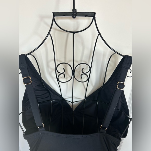 MICHAEL MiCHAEL KORS One Piece - Picture 5 of 15